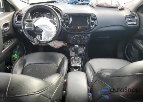 2018 Jeep Compass Latitude z USA, uszkodzony, nr VIN 3C4NJDBB6JT482566